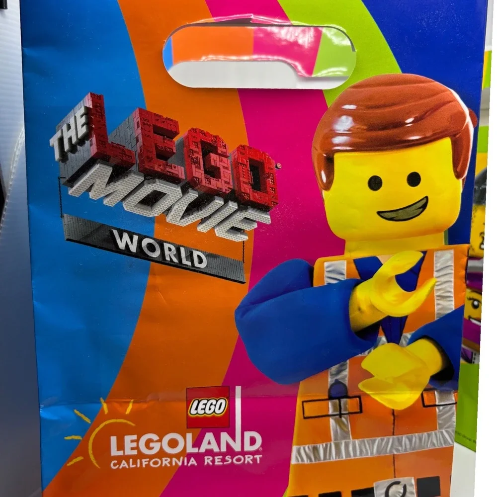 LEGOLAND California Resort The LEGO Movie World Souvenir Shopping‎ Bags Set of 2